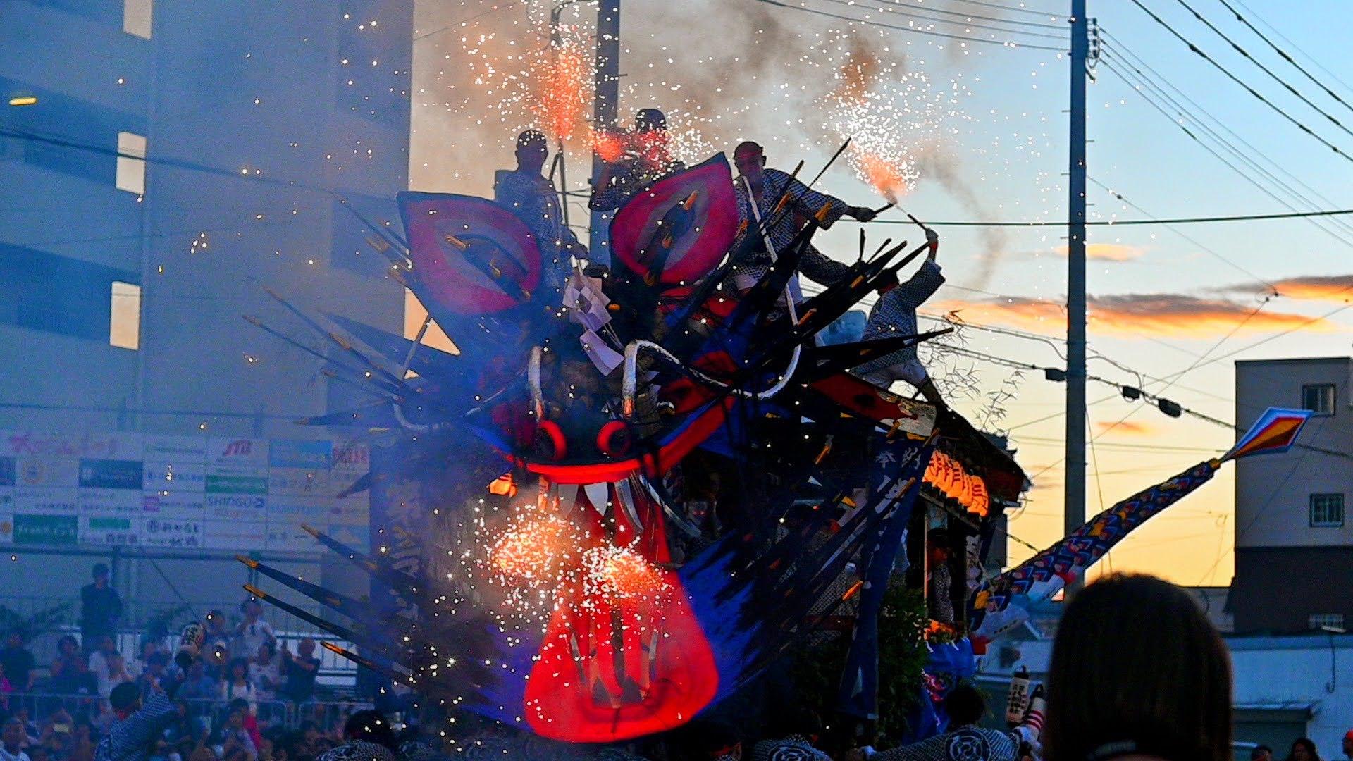 三区八劔神社の大蛇 正面