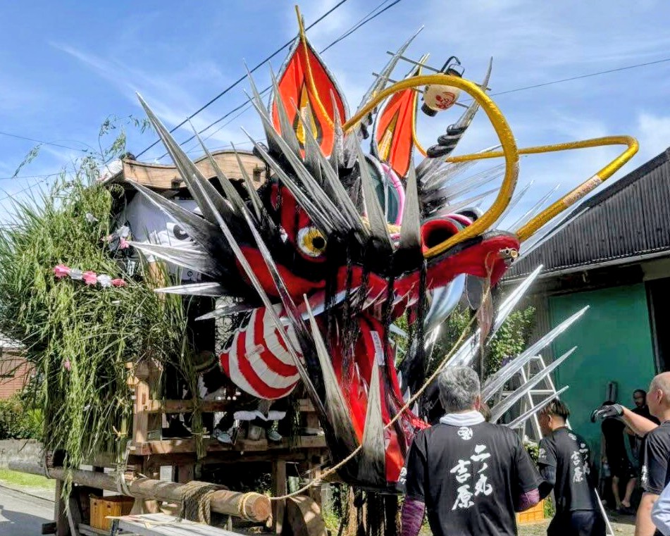 二ノ丸吉原大蛇山の正面