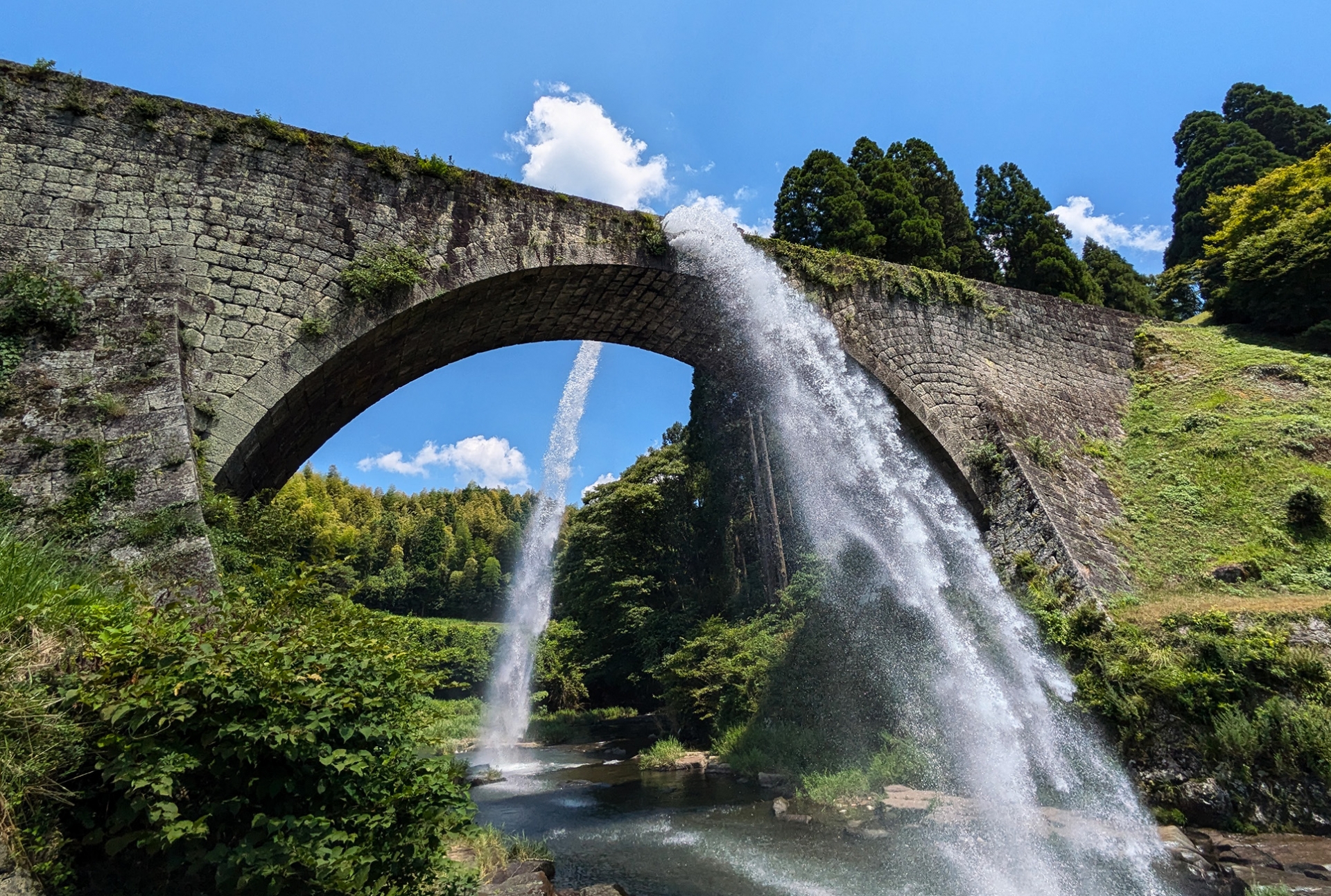 通潤橋