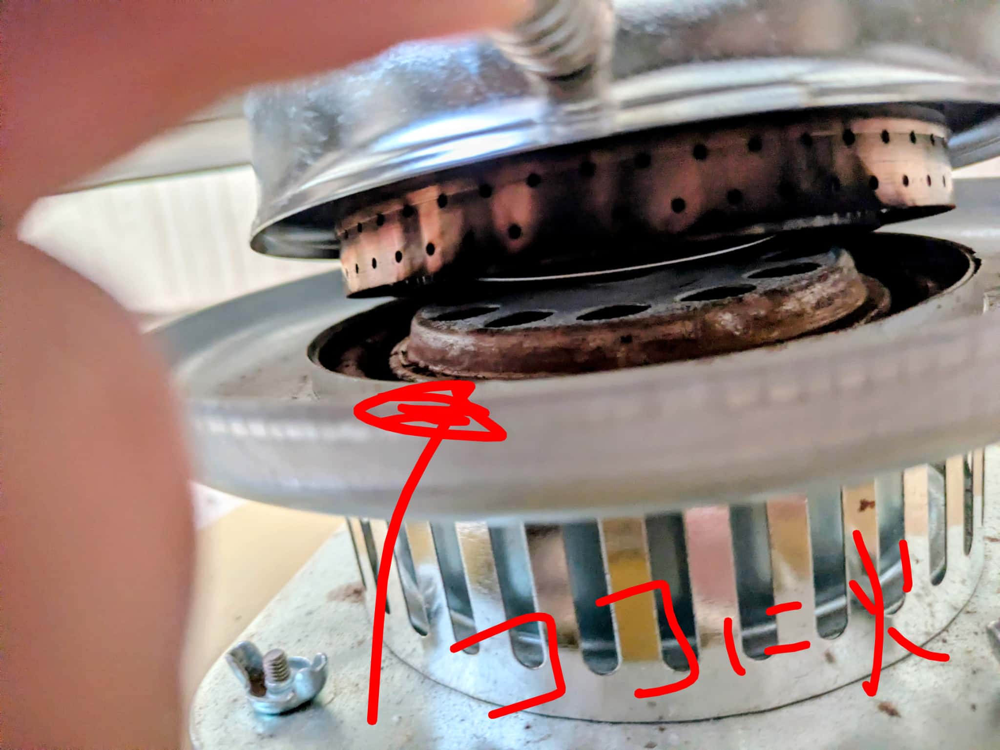 パセコストーブの燃焼筒