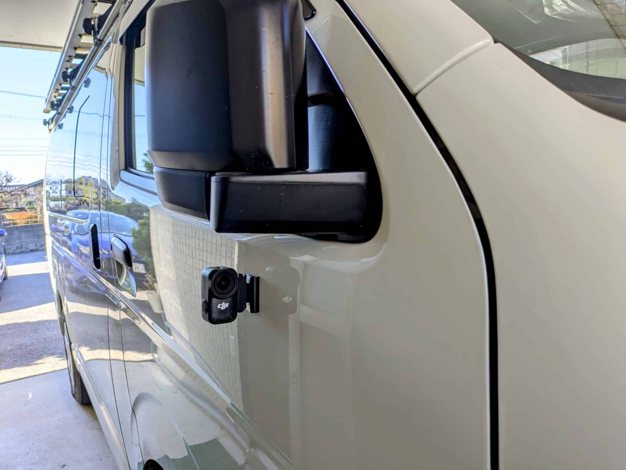 帽子に装着してドライブ