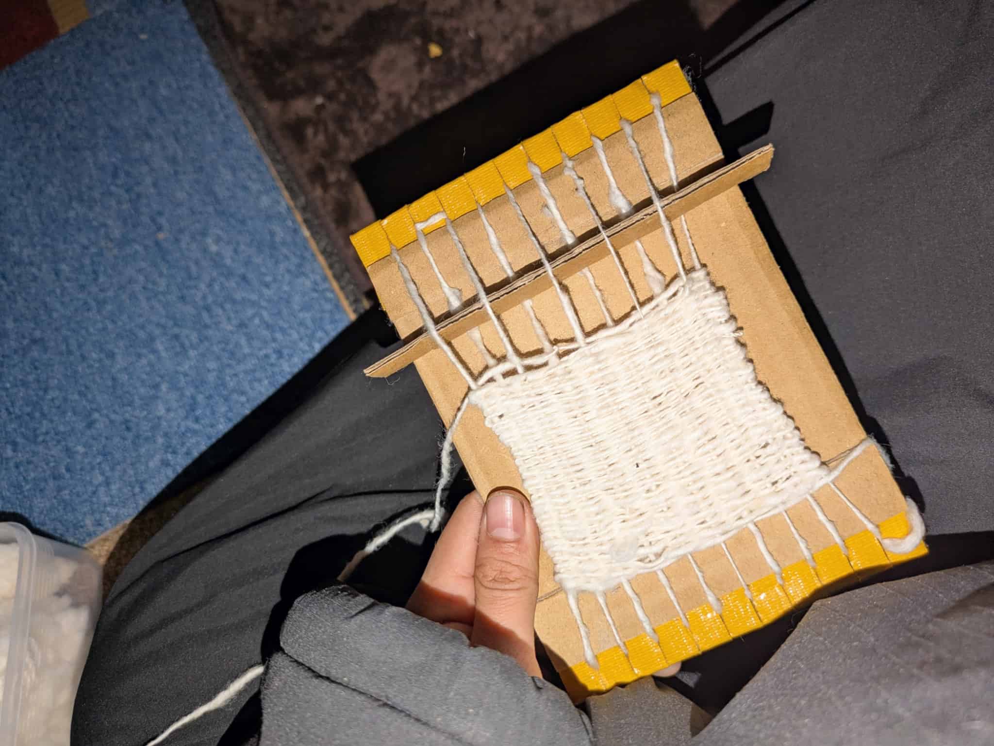 織られていく様子