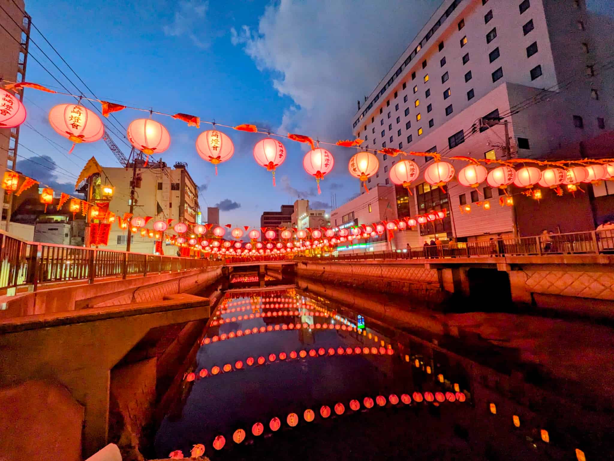 眼鏡橋とランタン