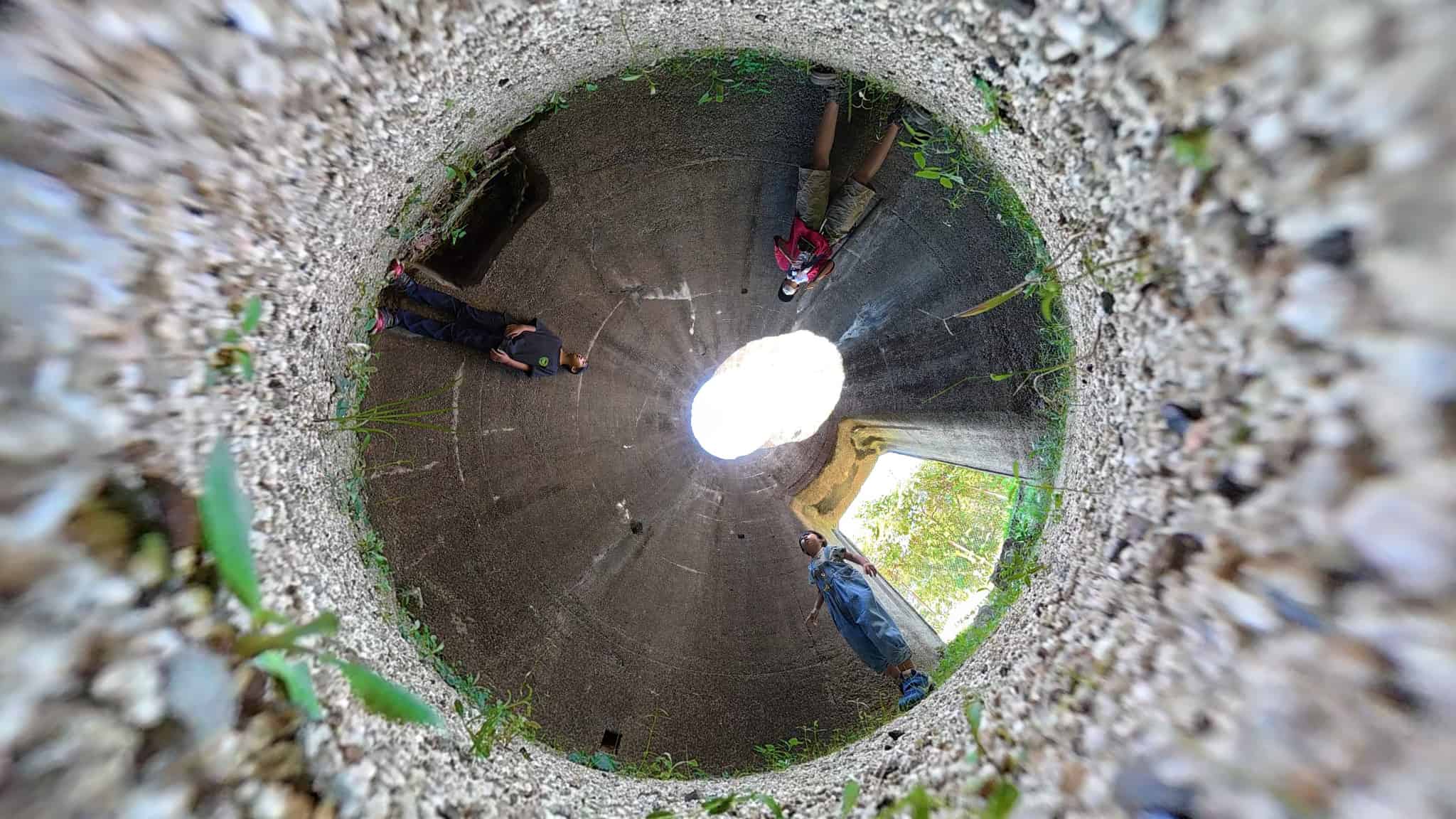 汽罐場跡に残るコンクリートの土台