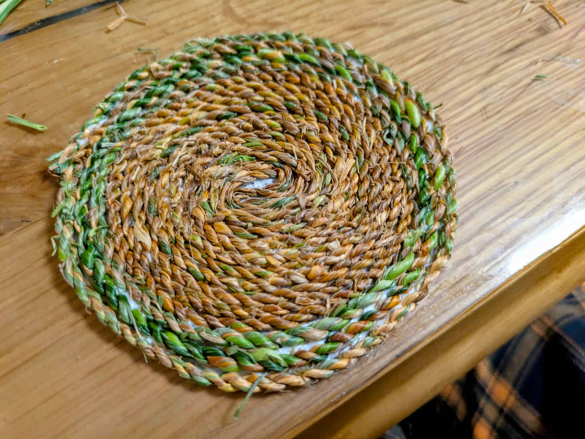 端を留めて乾かす